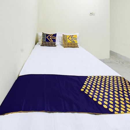 Hotel Oyo Life 93284 Kos Cendana Raya Mataram Esterno foto