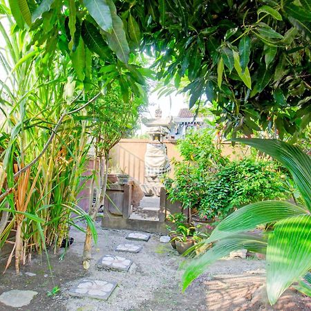 Hotel Oyo Life 93284 Kos Cendana Raya Mataram Esterno foto