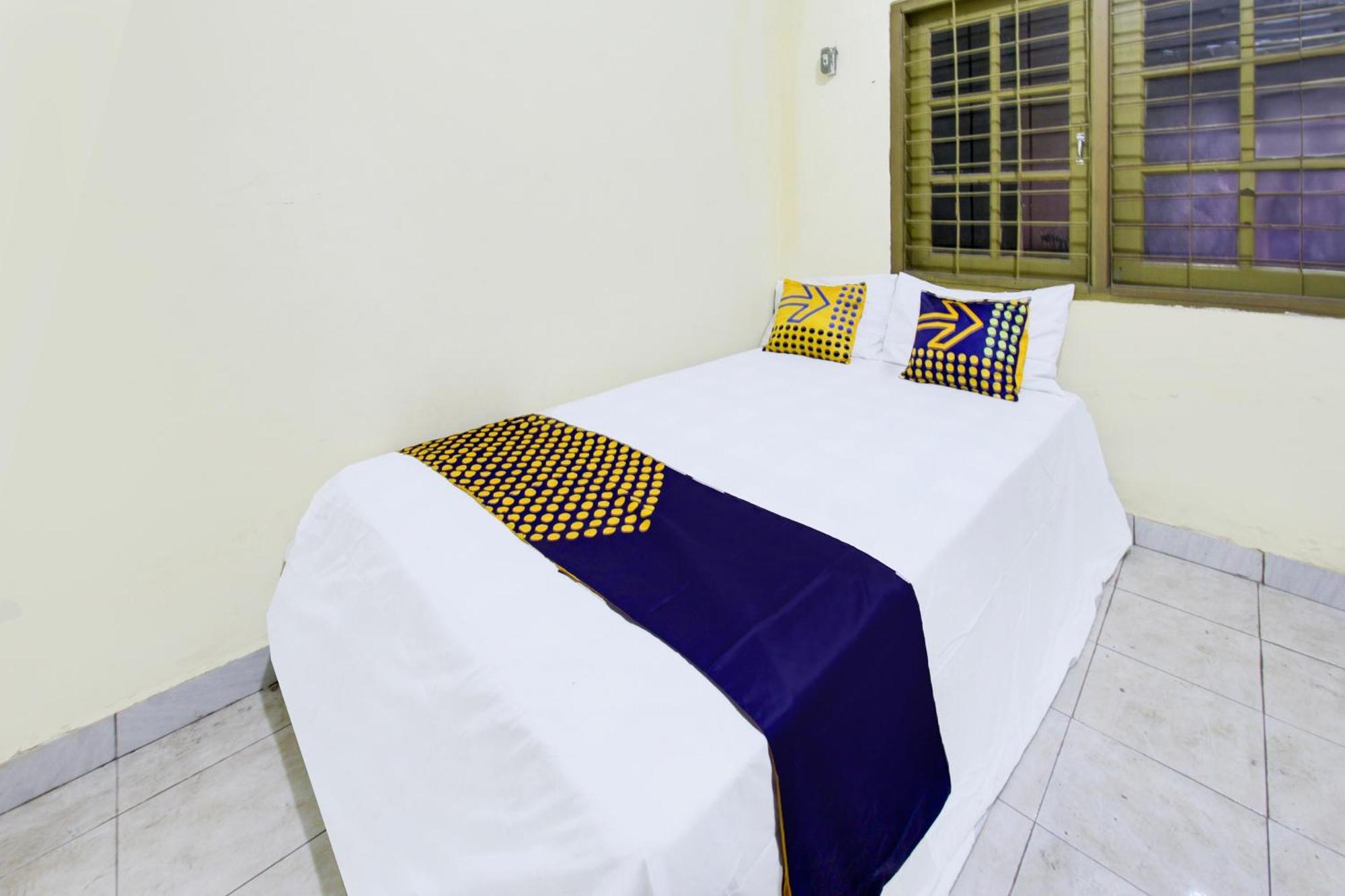 Hotel Oyo Life 93284 Kos Cendana Raya Mataram Esterno foto